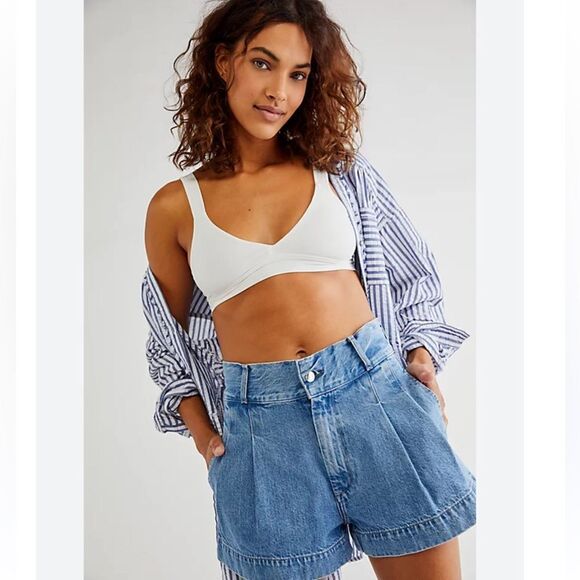Edwin Isla Vintage Inspired Hi-Waisted Pleated Relaxed Coastal Streetwear Shorts - Picture 1 of 9